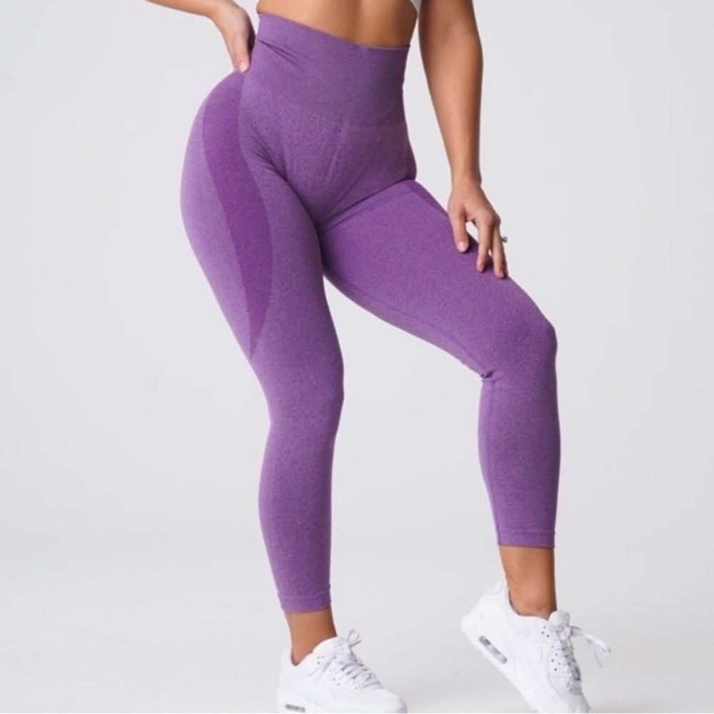 NVGTN Leggings in violet